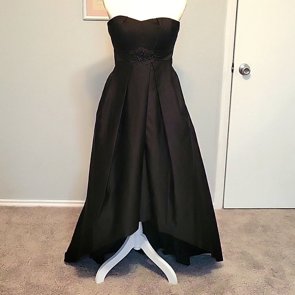 Prom Strapless Black Size 2 A-line Gown by David's Bridal